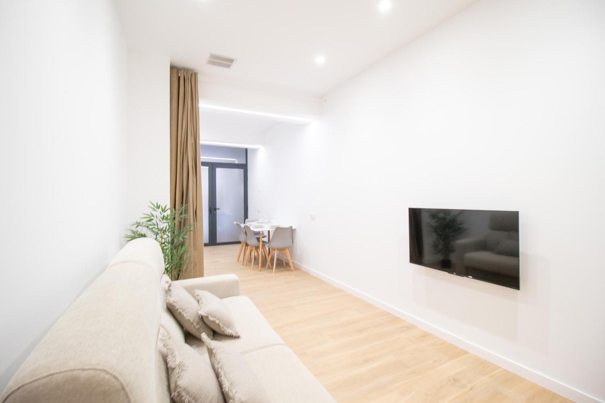 Bedtime Suites By Concept Flats บาเลนเซีย ภายนอก รูปภาพ