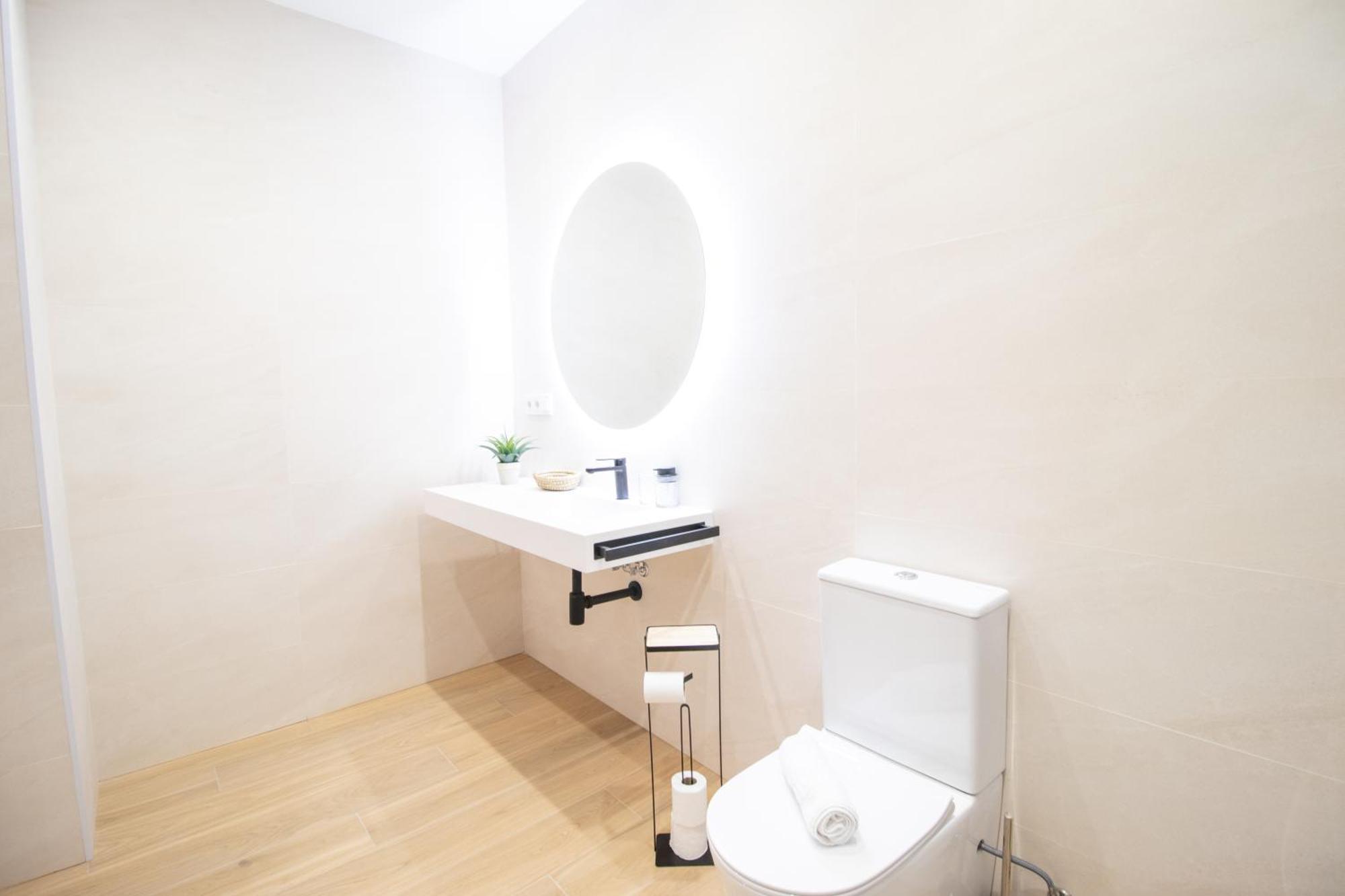 Bedtime Suites By Concept Flats บาเลนเซีย ภายนอก รูปภาพ