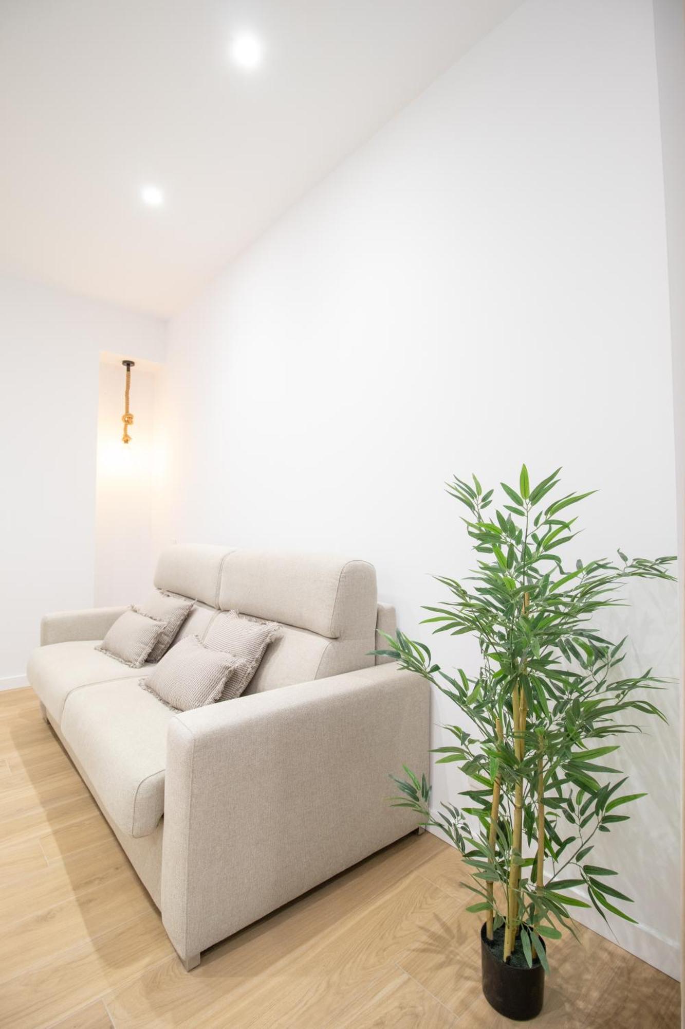 Bedtime Suites By Concept Flats บาเลนเซีย ภายนอก รูปภาพ