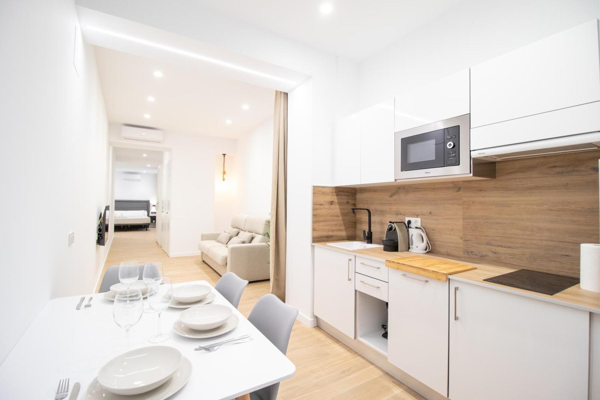 Bedtime Suites By Concept Flats บาเลนเซีย ภายนอก รูปภาพ