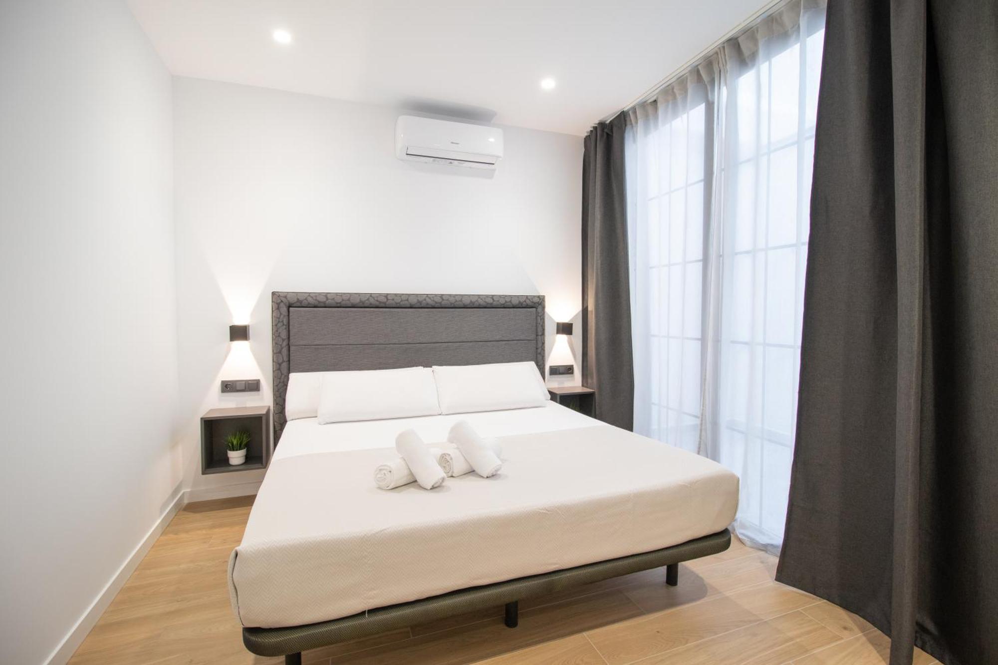 Bedtime Suites By Concept Flats บาเลนเซีย ภายนอก รูปภาพ