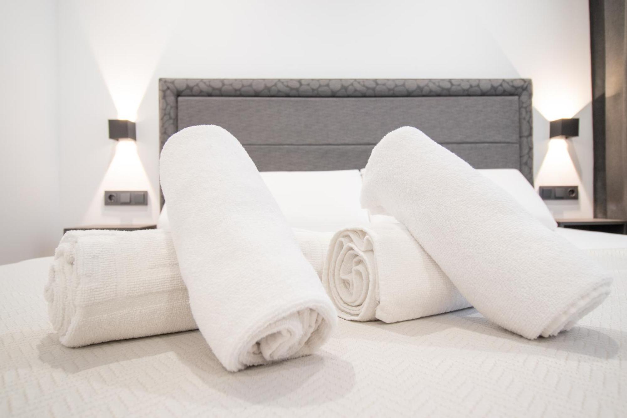 Bedtime Suites By Concept Flats บาเลนเซีย ภายนอก รูปภาพ