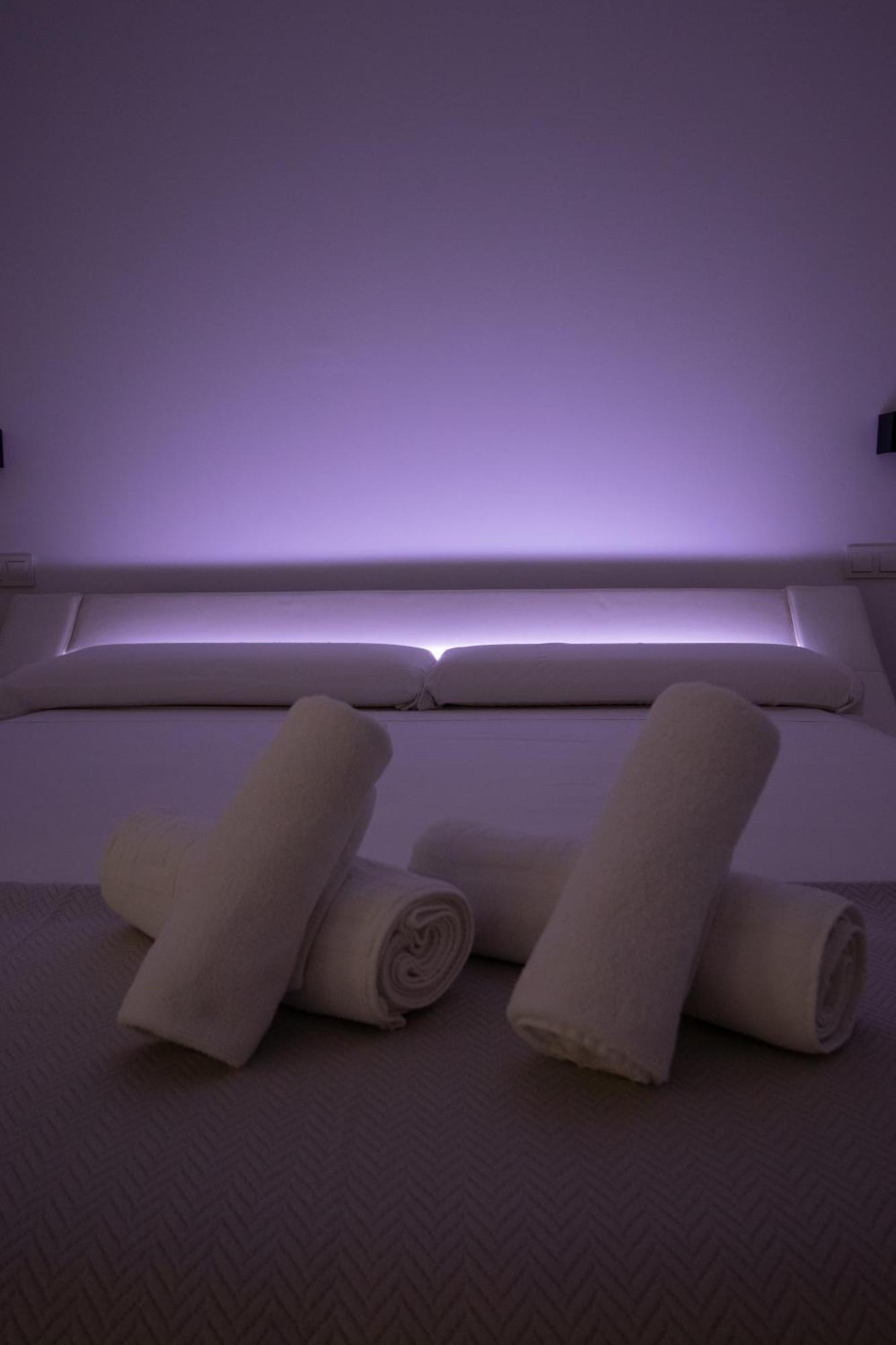 Bedtime Suites By Concept Flats บาเลนเซีย ภายนอก รูปภาพ