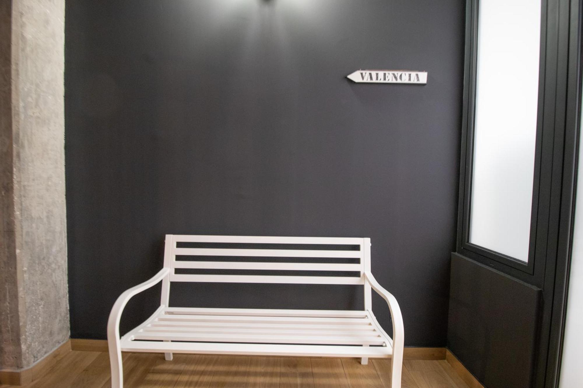 Bedtime Suites By Concept Flats บาเลนเซีย ภายนอก รูปภาพ