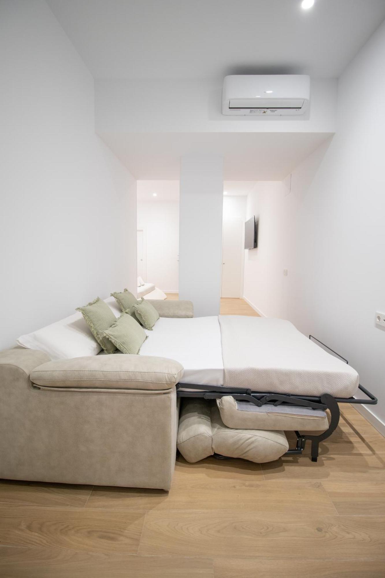 Bedtime Suites By Concept Flats บาเลนเซีย ภายนอก รูปภาพ
