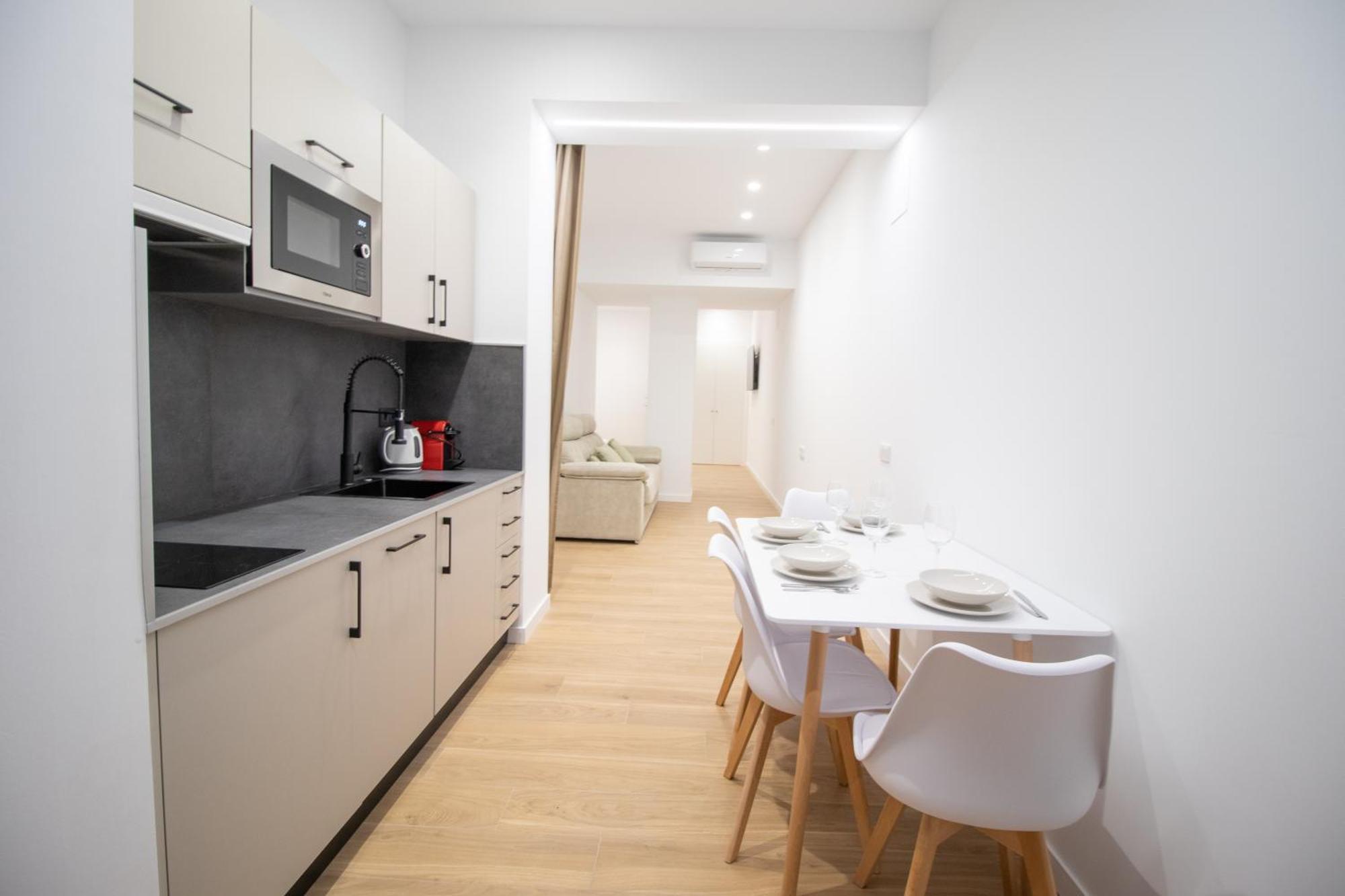 Bedtime Suites By Concept Flats บาเลนเซีย ภายนอก รูปภาพ