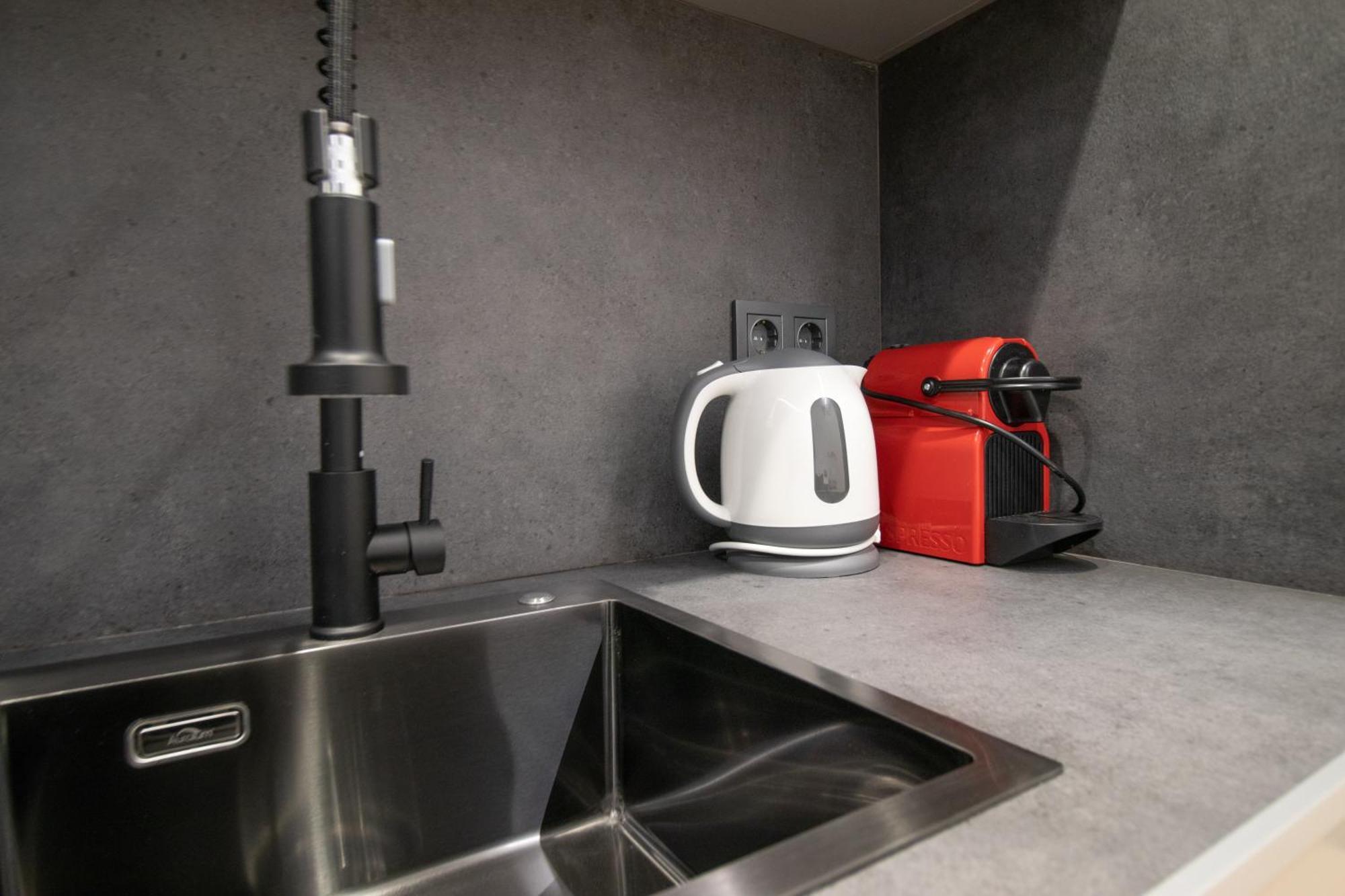 Bedtime Suites By Concept Flats บาเลนเซีย ภายนอก รูปภาพ