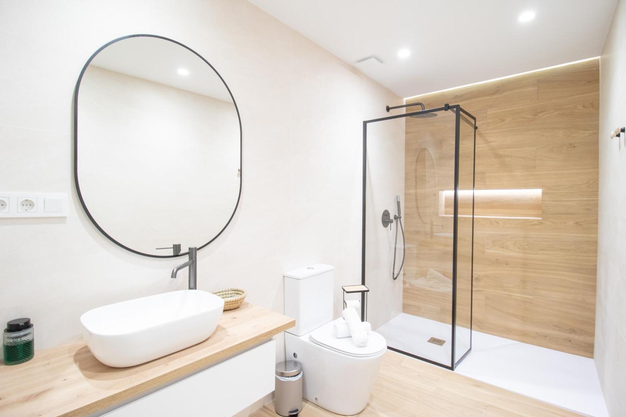 Bedtime Suites By Concept Flats บาเลนเซีย ภายนอก รูปภาพ