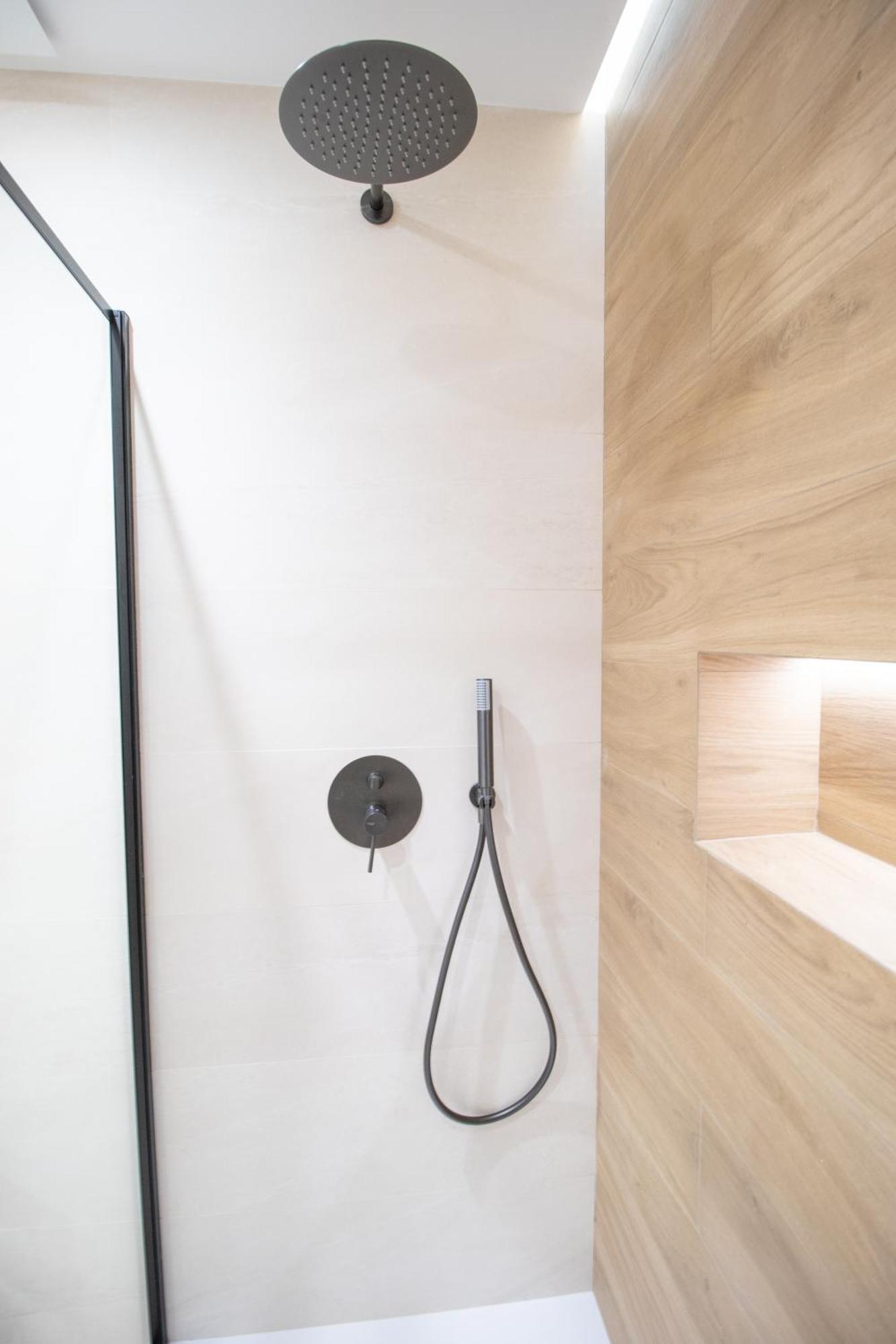 Bedtime Suites By Concept Flats บาเลนเซีย ภายนอก รูปภาพ